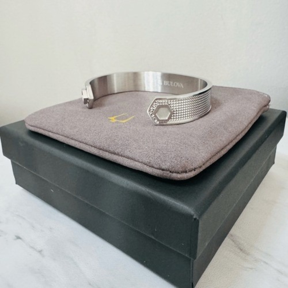 Bulova Precisionist Open Cuff Bracelet, Knurled Texture Design, Silver, NWT - Picture 11 of 16